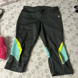 Xersion YSmall Quick Dri Cropped Elastic Waist Leggings